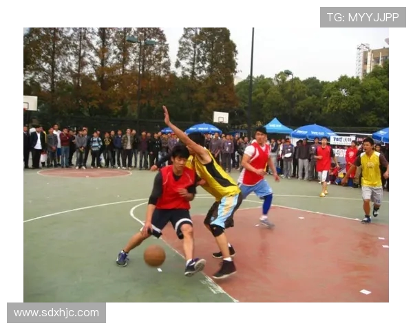 杭州滑板队边路渗透战术解析与实战应用探讨