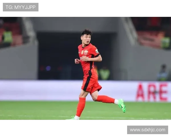 武磊突破重围展现自我实力为中国足球注入新动力助力国际赛场竞争 武磊突破重围展现自我实力为中国足球注入新动力助力国际赛场竞争